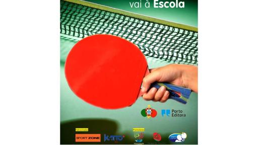 Capa do manual do Ténis de Mesa, com uma mão a segurar a raquete de ténis de mesa