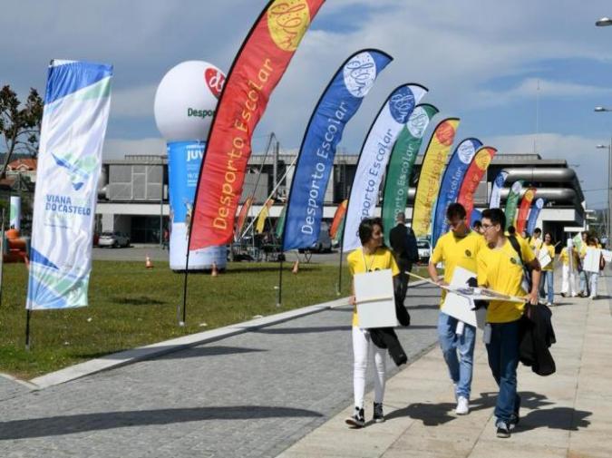 alunos com imagem desporto escolar em viana do castelo