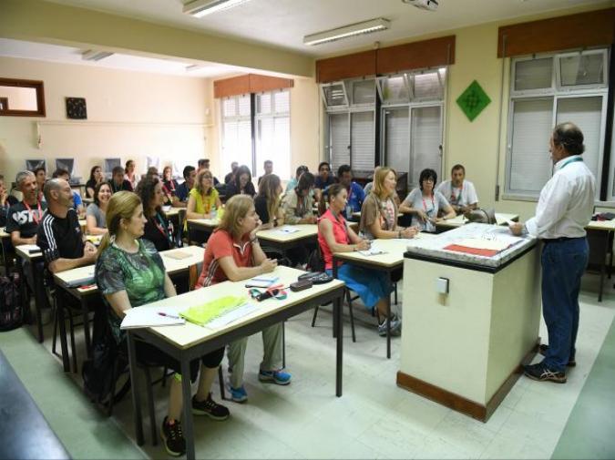 professores em formação numa sala